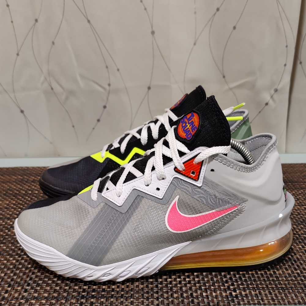 Nike Lebron 18 Low 'Bugs vs Marvin Space Jam '